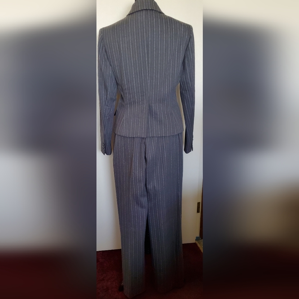 Womens Signature By Larry Levine 2pc Pantsuit, Dark Blueish Gray With Pinstripes - Picture 2 of 13